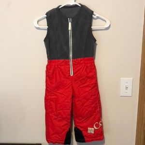 Columbia bibs size 3t